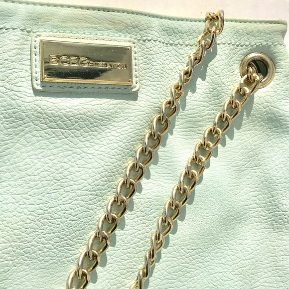 BCBG Mojito Mint Messenger Bag Gold Chain Straps - Picture 3 of 8